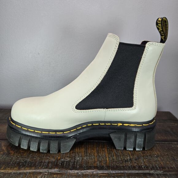 NEW Dr Martens Audrick Chelsea Boot Womens Size 10 Leather Platform Boot Taupe - Picture 6 of 11